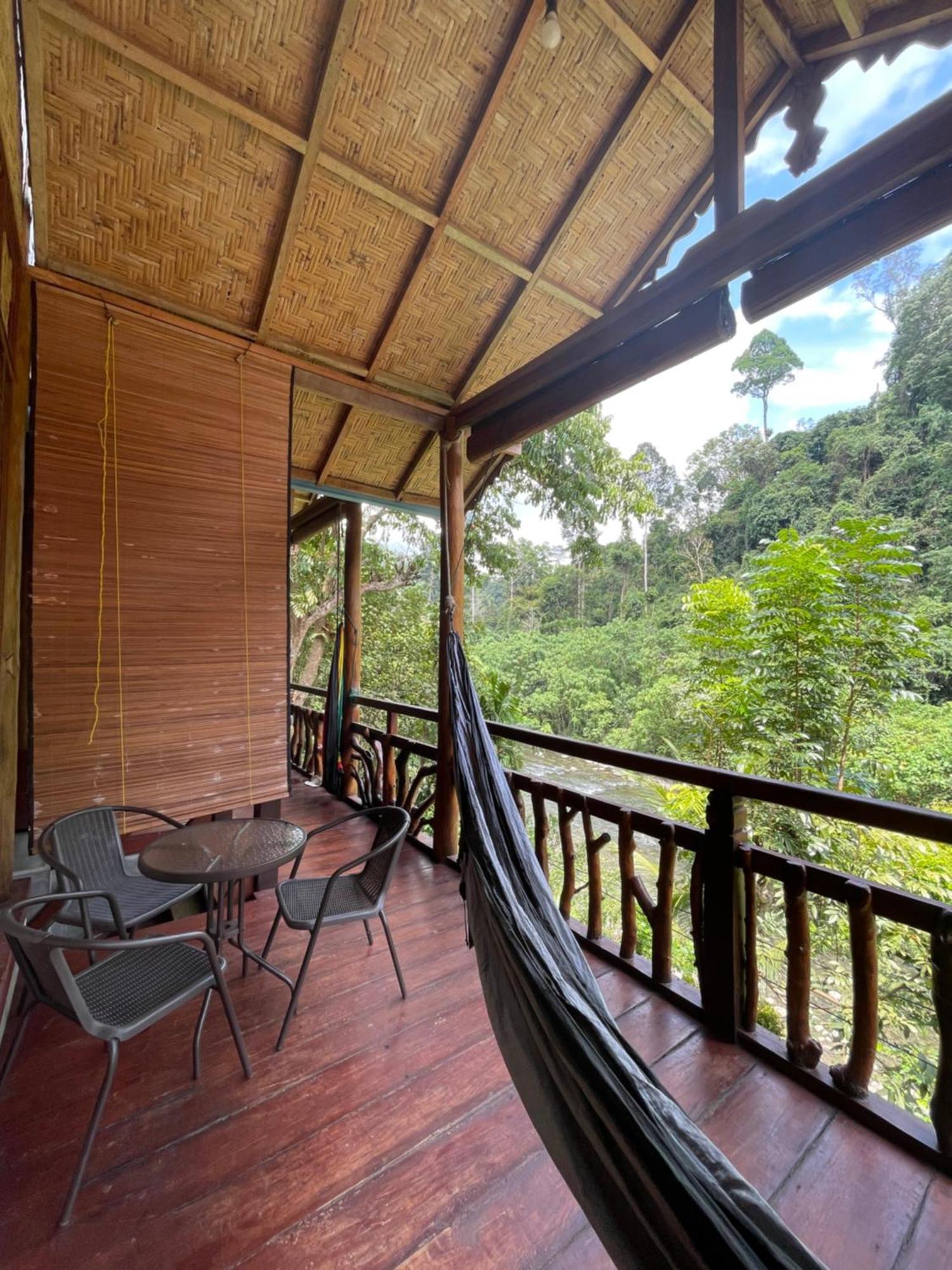 Kupu Kupu Garden Guest House & Cafe Bukit Lawang Exteriör bild