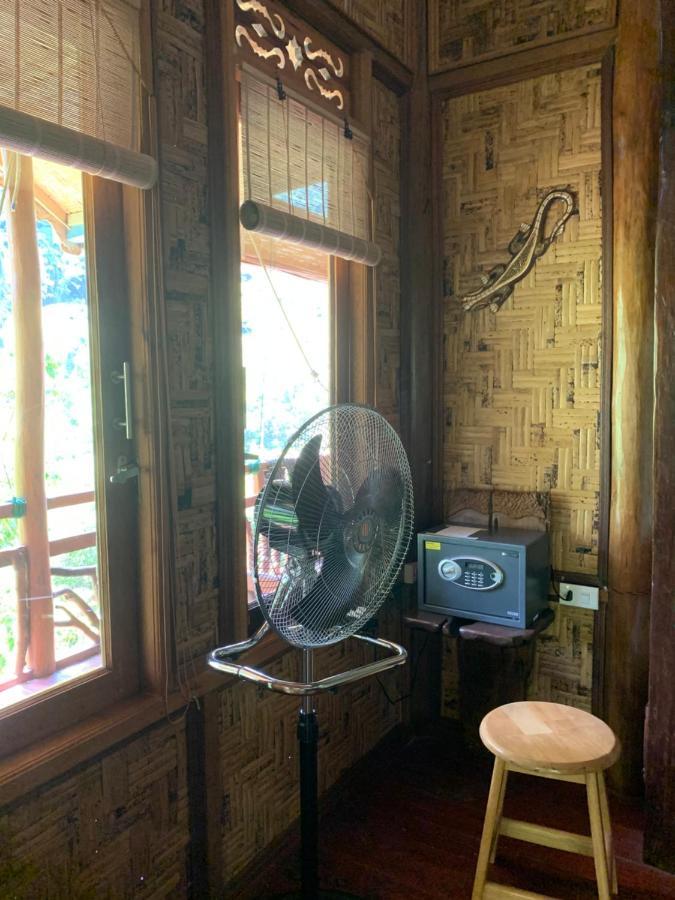 Kupu Kupu Garden Guest House & Cafe Bukit Lawang Exteriör bild